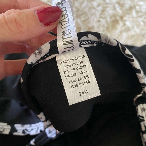 Plus Size 24W Mazu Swim Floral One Piece Swimsuit - Picture 11 of 11